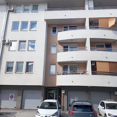 Vacanza Apartment *